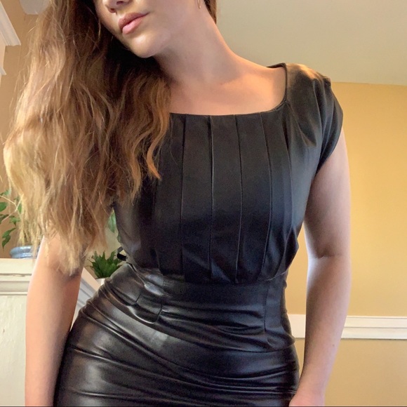 Leather Bodycon Scoop Neck Cap Sleeved Minidress - Picture 2 of 6